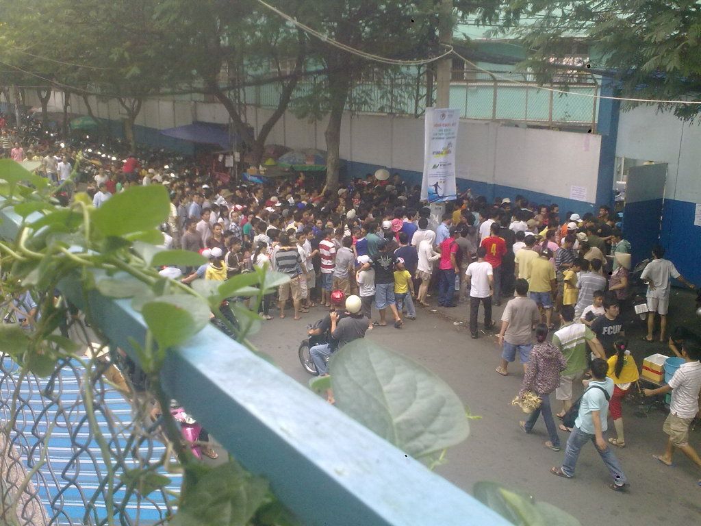 Khán đài C sân Thống Nhất, chiều 19 8 2012 :D