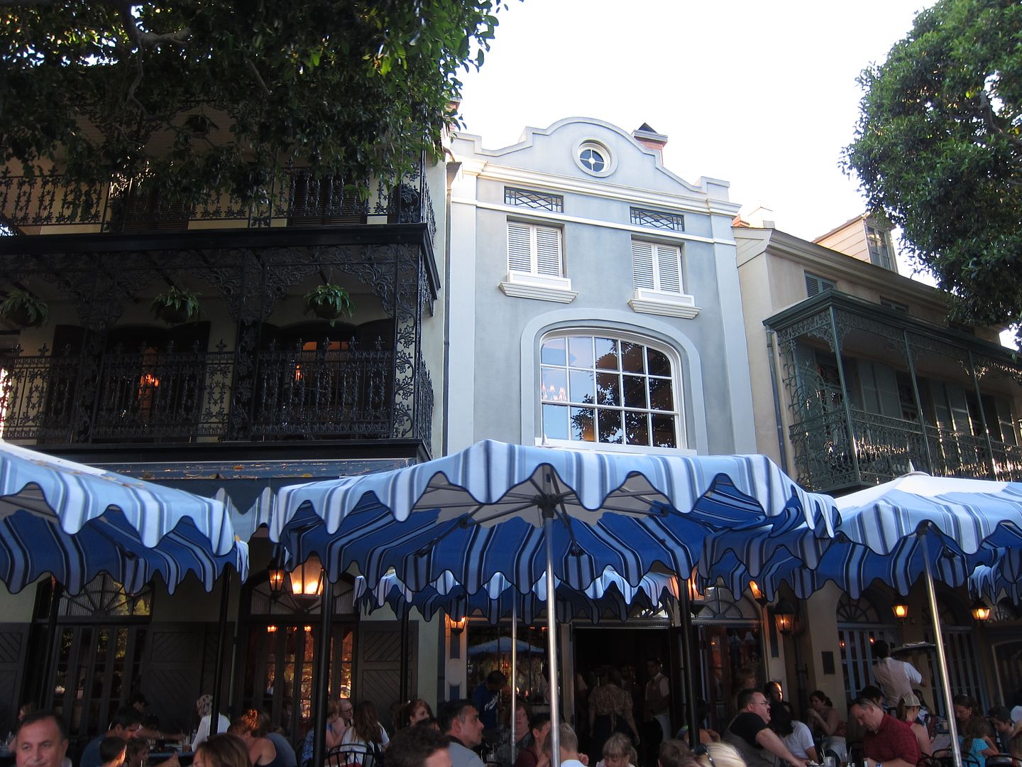 Cafe Orleans | Disneyland