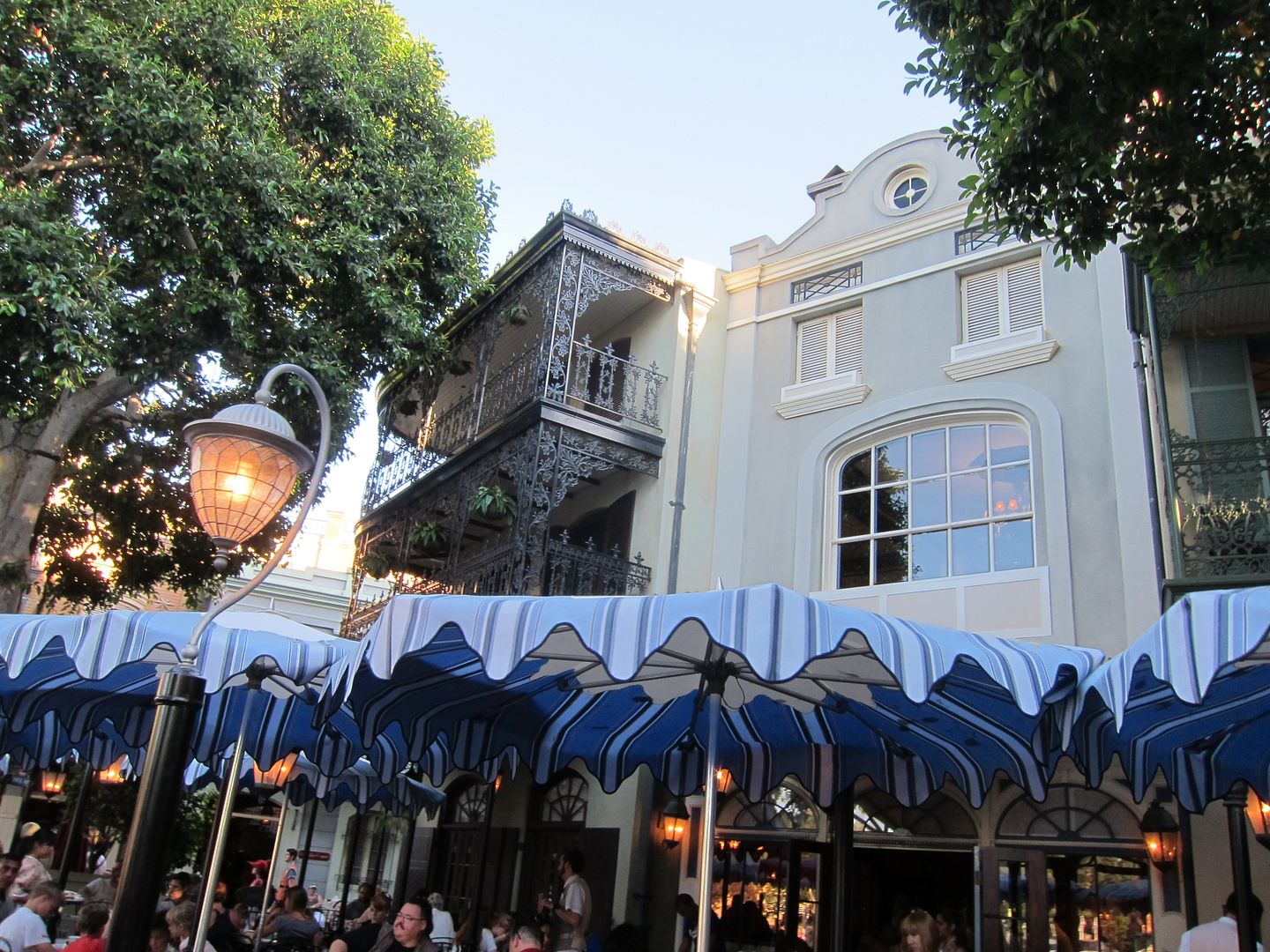 Cafe Orleans | Disneyland