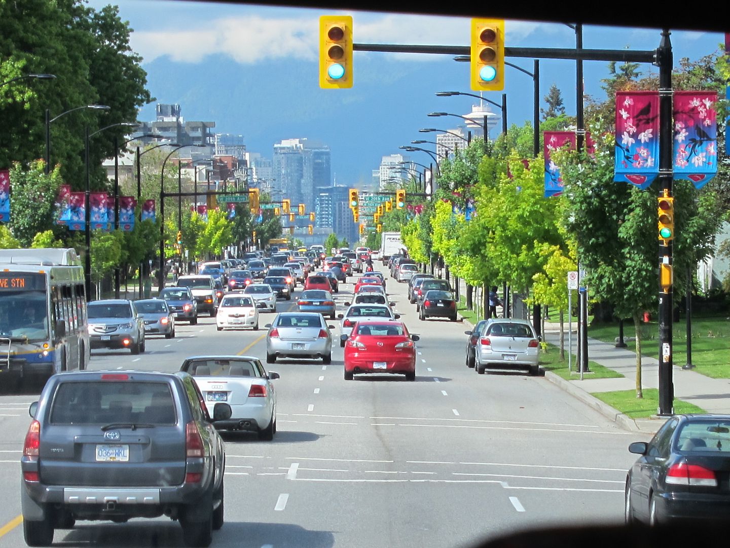 Road into Vancouver | British Columbia