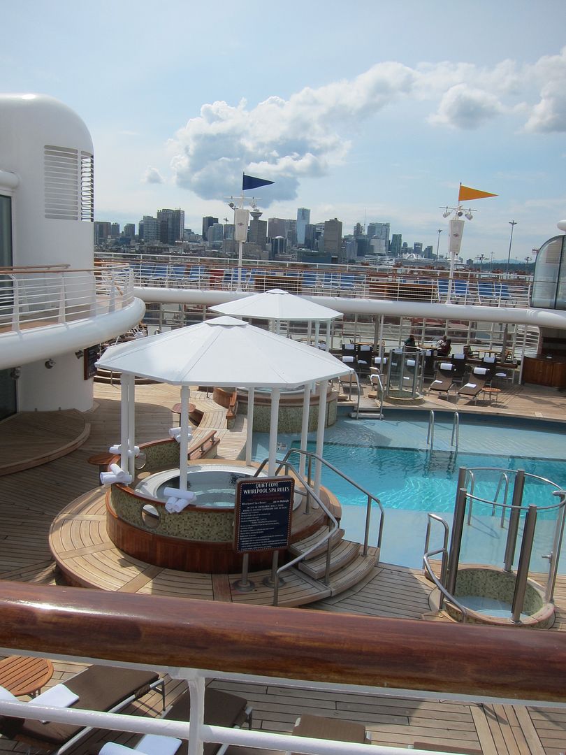 Quiet Cove Pool on Disney Wonder | Disney Cruise Line