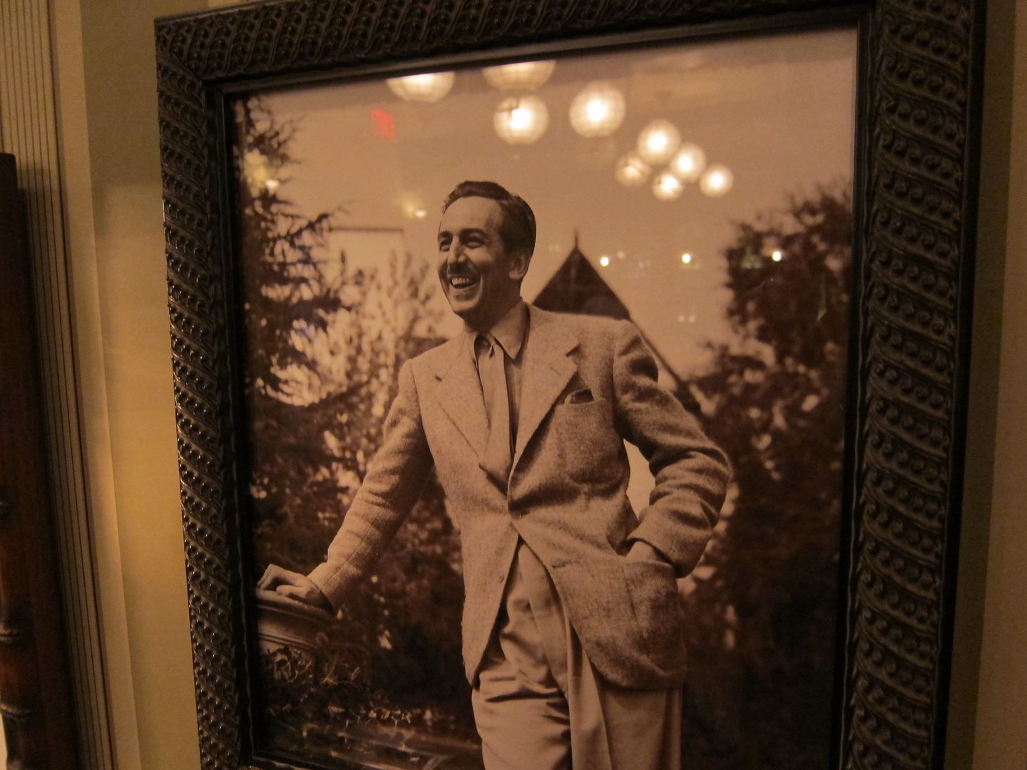 Walt Disney Picture, 1901 Lounge | Disney California Adventure