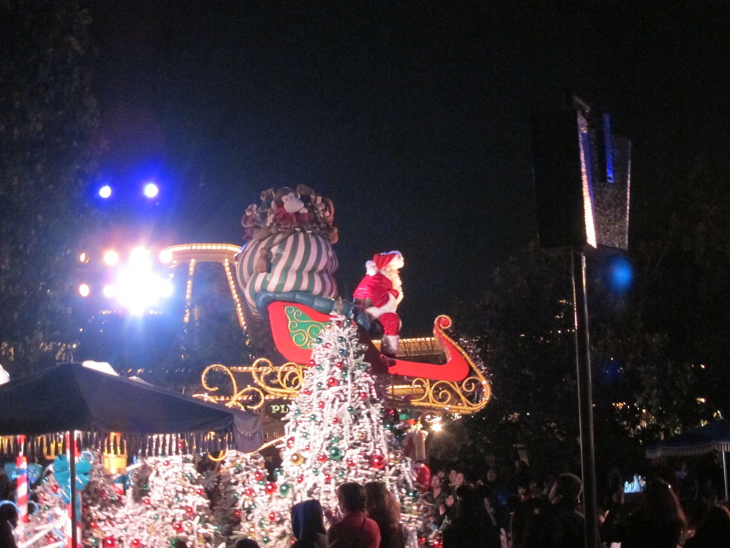 Santa Claus, A Christmas Fantasy Parade | Disneyland