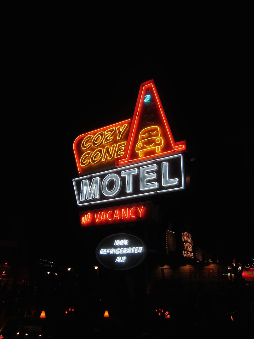 Cozy Cone Motel at Night | Disney California Adventure