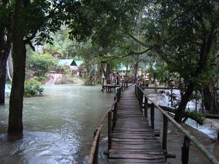 LUANG PRABANG (visita ciudad + cascadas Tad Sae) - 18 días por Camboya y Laos (Septiembre 2012) (17)