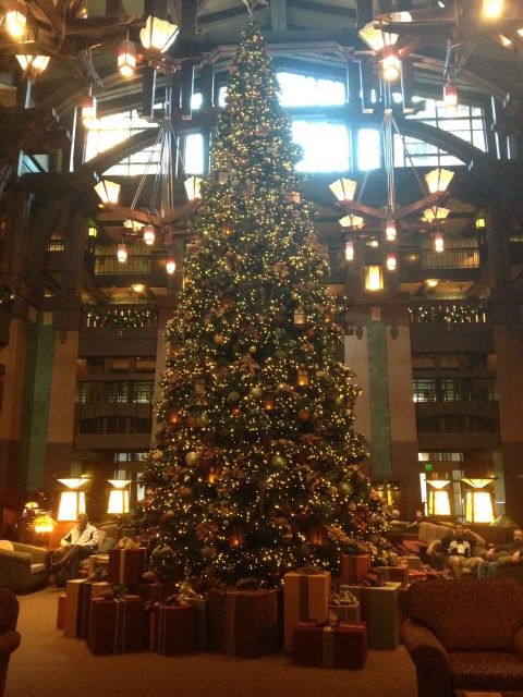 Grand Californian Hotel Christmas Decorations, Earl of Sandwich ...